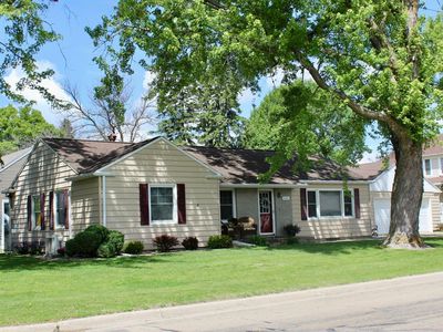 606 Center Ave N, Blooming Prairie, MN, 55917