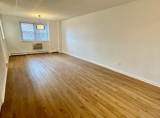 27 Northill St APT 3, Stamford, CT 06907