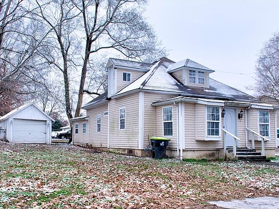 2nd image of 206 N Webster Avenue