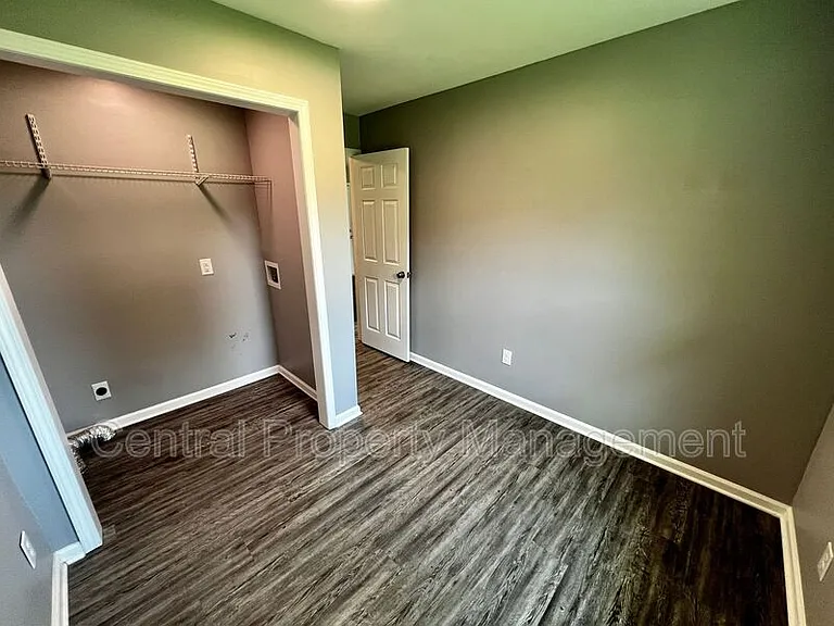 104 Madison Cir — Photo 13