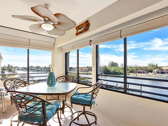 5th image of 844 Oak Harbour Dr #844-C-1