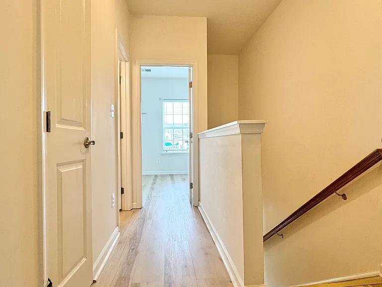 127 Streamview Dr — Photo 21