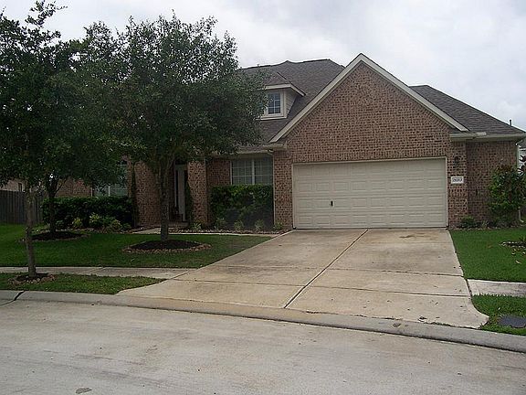 A quaint area of the neighborhood.