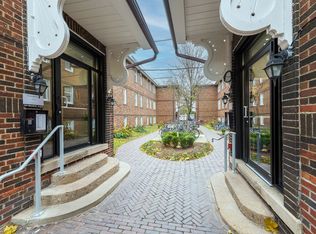245 Howland Avenue, Toronto, ON M5R 3B7