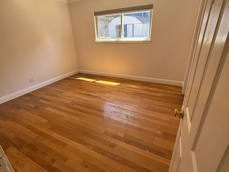 2812 Glenside Dr — Photo 7