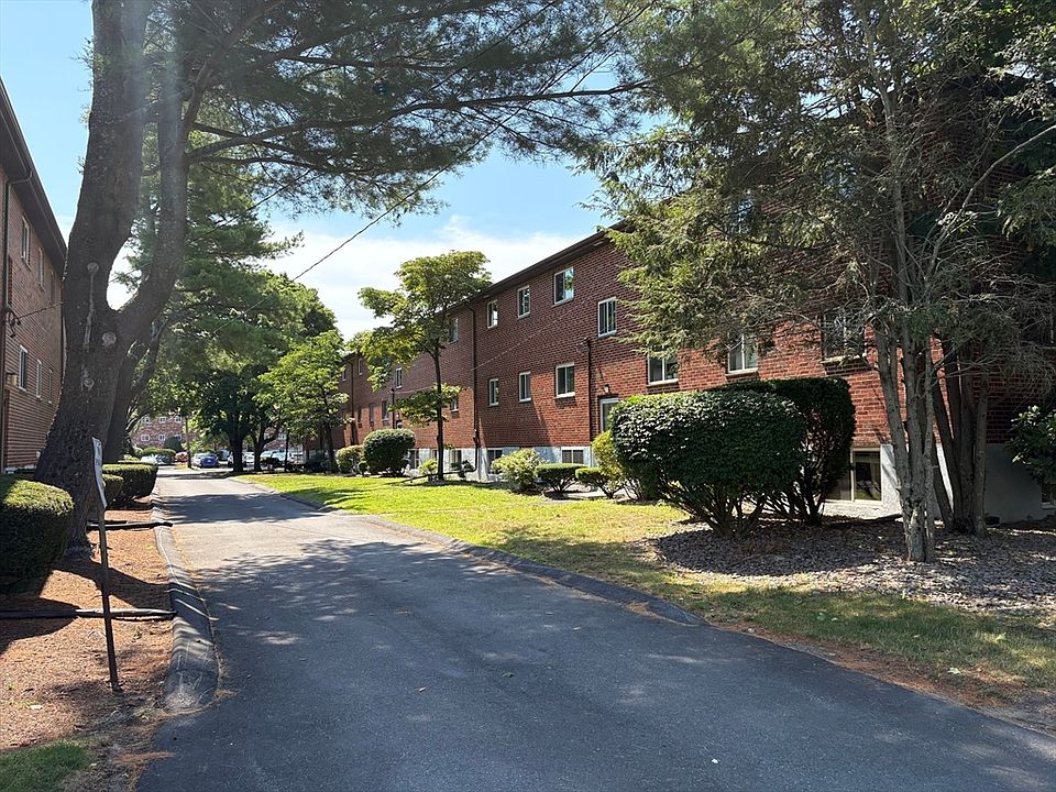 1st image of 50 Bryon Rd #4