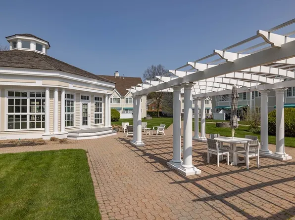 53 Warren St APT 306, Newburyport, MA 01950