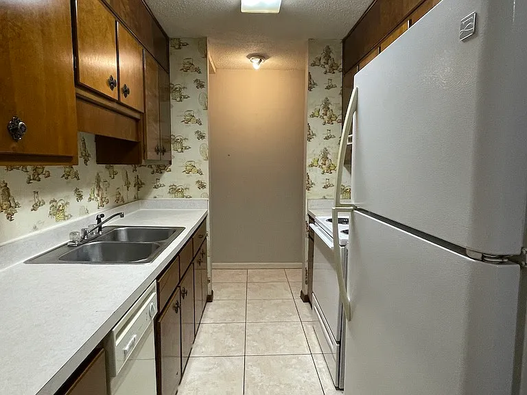 720 E Park Ave #6 — Photo 3