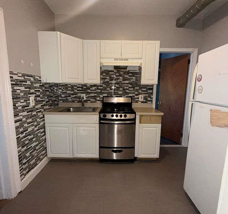 1st image of 302 Princeton Ave #3