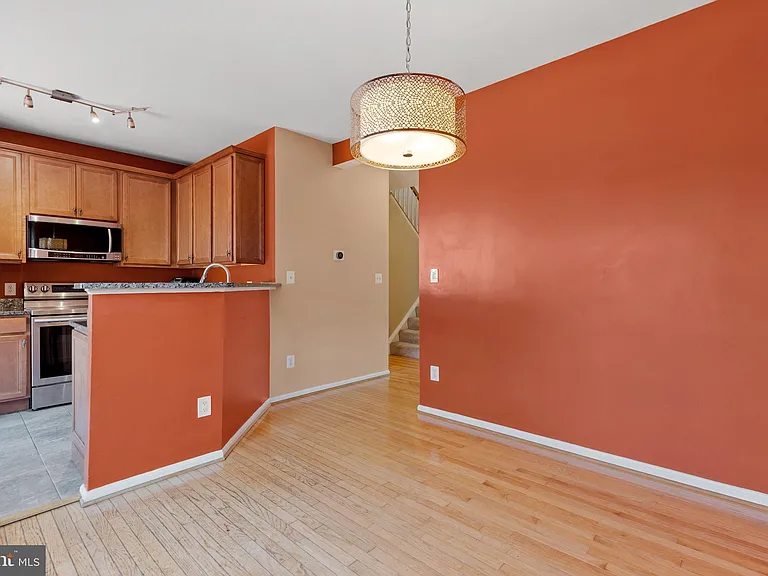 13129 Englishwood Ln — Photo 10