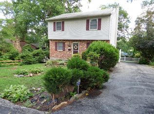 914 Woodside Ave, Secane, PA 19018
