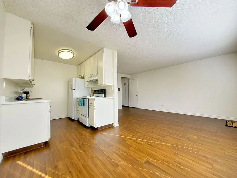 180 N First St. — Photo 25