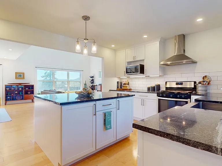 1100 Snyder Hill Rd — Photo 4