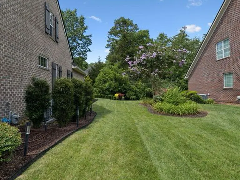 437 Chapel Grove Ln — Photo 24