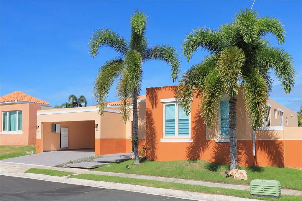 4 bed, 3.5 bath, 2500 sqft, $3,200 — Photo 1