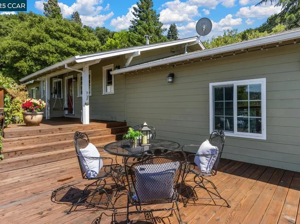 5 Lucille Way, Orinda, CA 94563