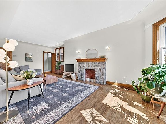 5th image of 188 Wexford Ave S