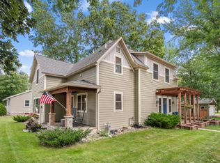 405 Oak Ave N, Annandale, MN 55302