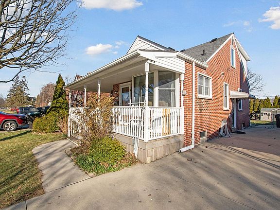5th image of 3311 Birchwood St W