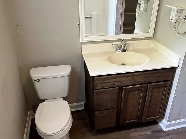 975 Old Charlotte Rd — Photo 14