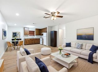 823 N Commerce St #A, Lockhart, TX 78644