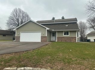 15125 Southwind Dr, Burnsville, MN 55306