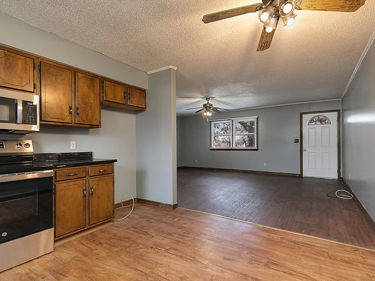 101 Norma St — Photo 11