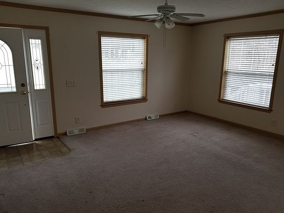5th image of 16039 Windsor Ln