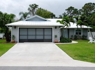 6882 SE Raintree Ave, Stuart, FL 34997