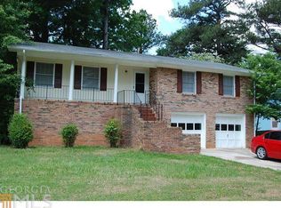 6156 Continental Cir, Morrow, GA 30260