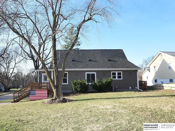 8705 Franklin St, Omaha, NE 68114