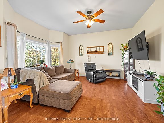 4th image of 2442 Keeley Rd