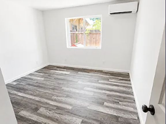5th image of 224 W G St #2B