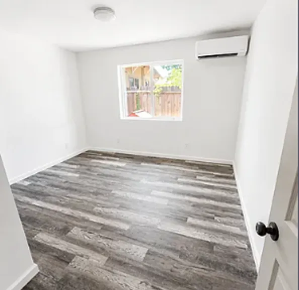 224 W G St #2B — Photo 5