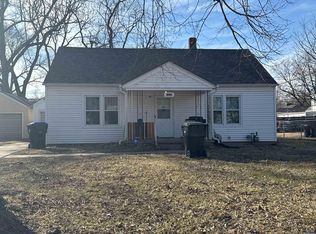 811 SW Medford Ave, Topeka, KS 66606