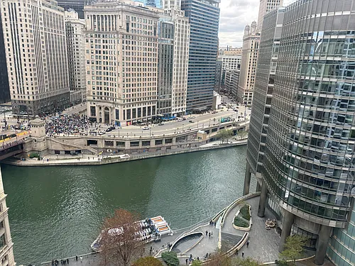 405 N Wabash Ave Photo 1