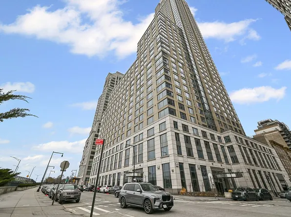 220 Riverside Blvd APT 19L, New York, NY 10069