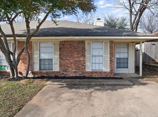 520 Claire Ct, Arlington, TX 76012
