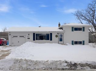 2802 Brookdale Rd, Moorhead, MN 56560