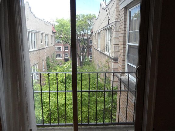 3rd image of 1237 W North Shore Ave APT 3D