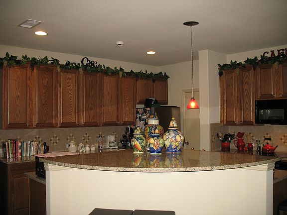 2nd image of 102 Rose Garden Way