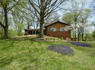 2930 Valley Ln, Sandusky, OH 44870