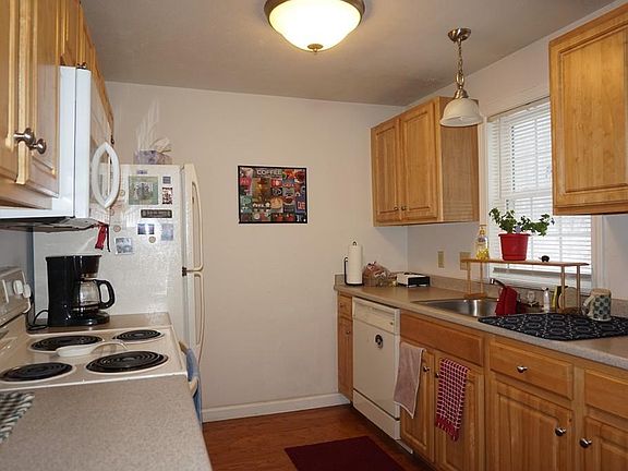 4th image of 64 Constitution Dr #49