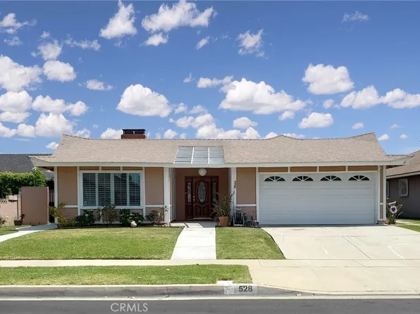 528 E Bradenhall Dr, Carson, CA 90746