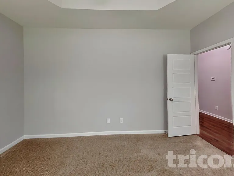 741 W Coker Way — Photo 8