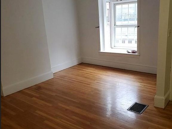 4th image of 8 Sewall St