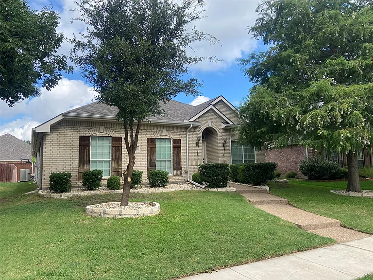 13401 Roadster Dr — Photo 1