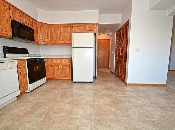 5th image of 5520 115th St APT 203
