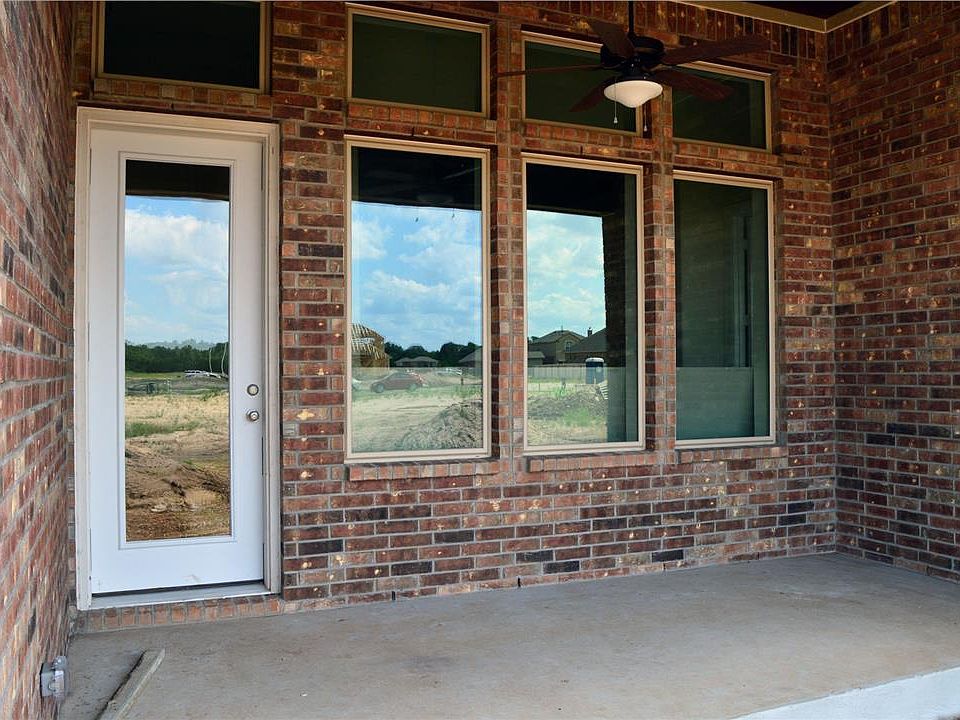 Located on 4215 in Caballo Ranch in Leander, TX