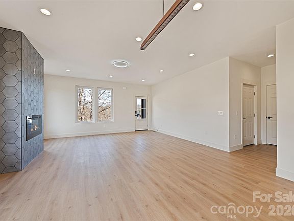 5th image of 40 Firefly Ridge Trl